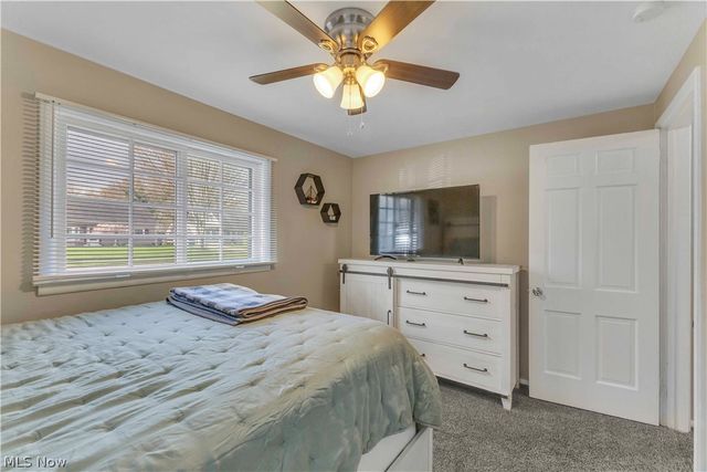 4905 Madison Avenue, Sheffield Lake, OH 44054