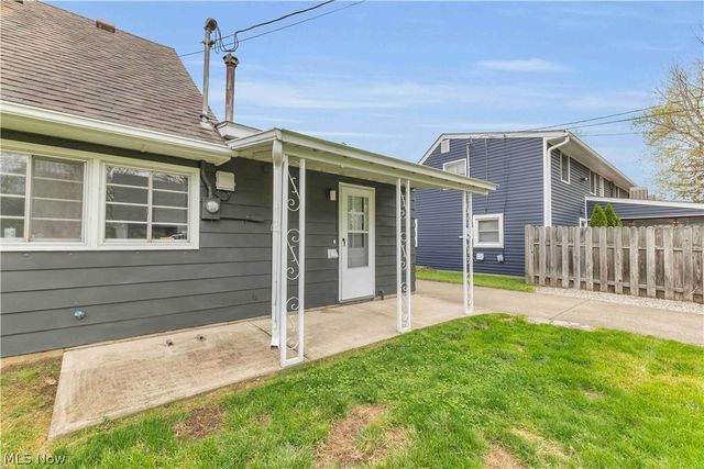 4905 Madison Avenue, Sheffield Lake, OH 44054