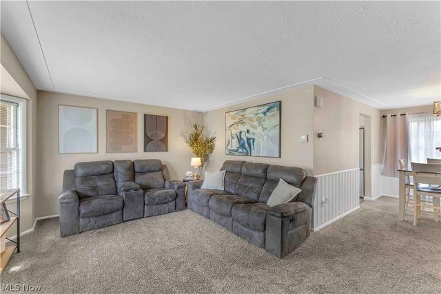 4905 Madison Avenue, Sheffield Lake, OH 44054