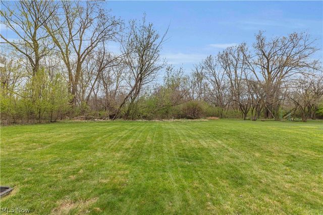4905 Madison Avenue, Sheffield Lake, OH 44054