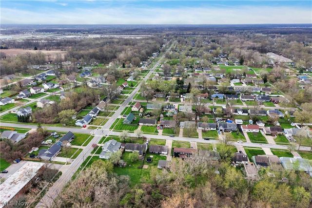 4905 Madison Avenue, Sheffield Lake, OH 44054