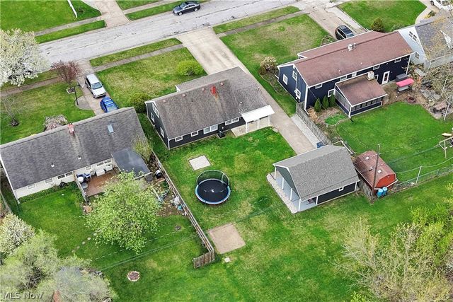 4905 Madison Avenue, Sheffield Lake, OH 44054