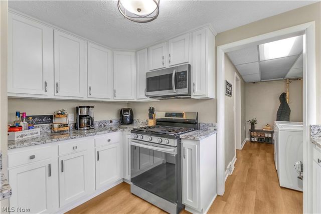 4905 Madison Avenue, Sheffield Lake, OH 44054