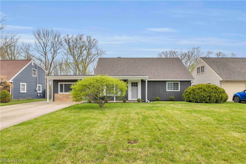 4905 Madison Avenue, Sheffield Lake, OH 44054