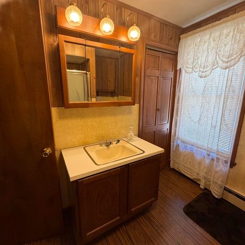 30 Mooney Street, Farmington, NH 03851