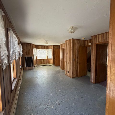 30 Mooney Street, Farmington, NH 03851