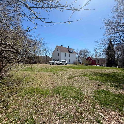 30 Mooney Street, Farmington, NH 03851