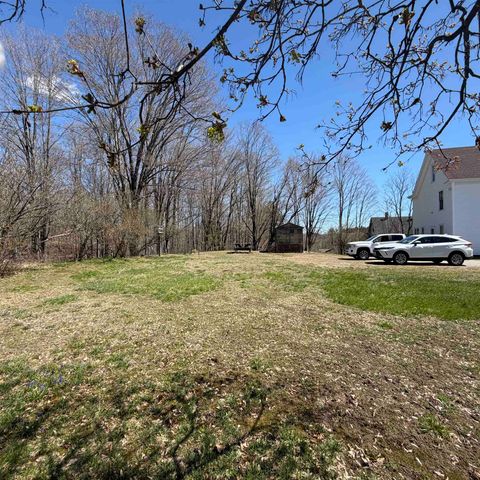 30 Mooney Street, Farmington, NH 03851