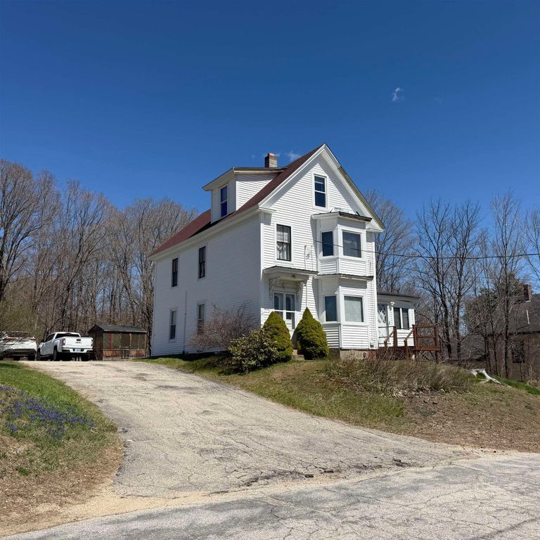 30 Mooney Street, Farmington, NH 03851