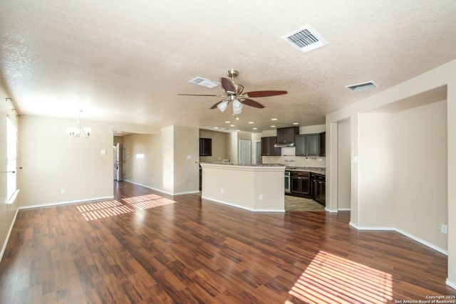 133 Hinge Chase, Cibolo, TX 78108