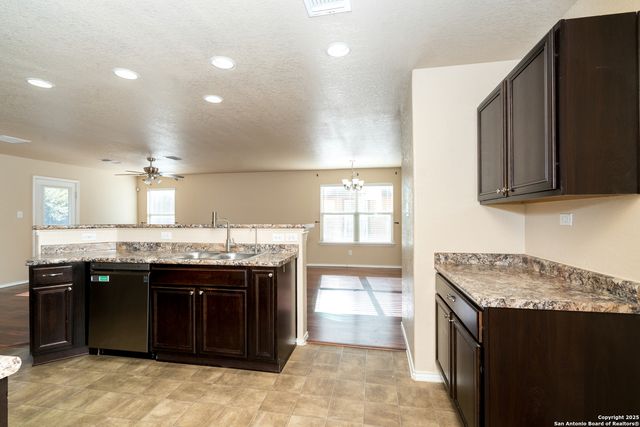 133 Hinge Chase, Cibolo, TX 78108