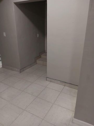 232 SW 10th Street, Hallandale Beach, FL 33009