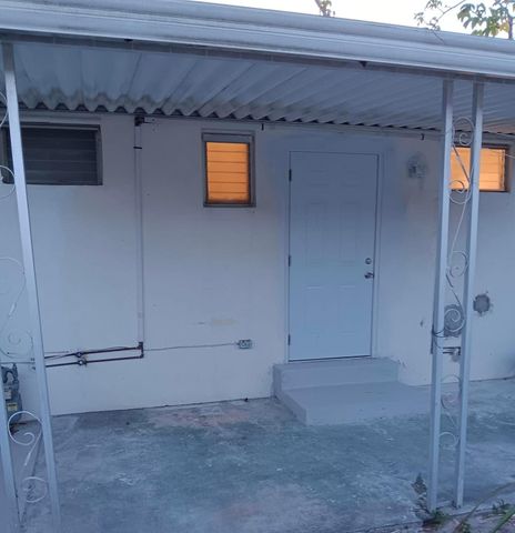 232 SW 10th Street, Hallandale Beach, FL 33009
