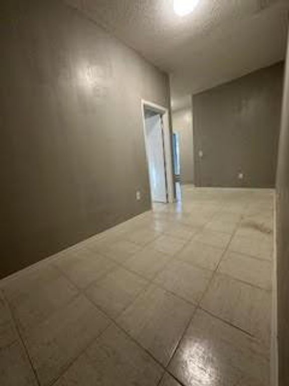 232 SW 10th Street, Hallandale Beach, FL 33009
