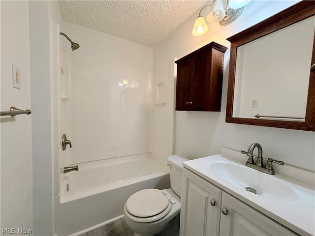 4254 Harrison Street, Bellaire, OH 43906