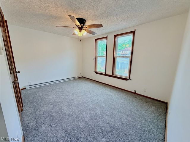 4254 Harrison Street, Bellaire, OH 43906