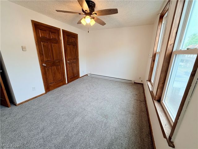 4254 Harrison Street, Bellaire, OH 43906