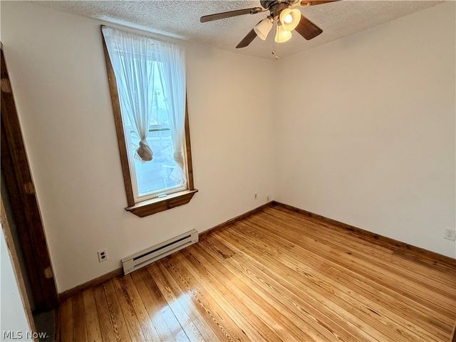 4254 Harrison Street, Bellaire, OH 43906