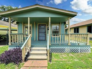 725 E 32nd Street, Houston, TX 77022