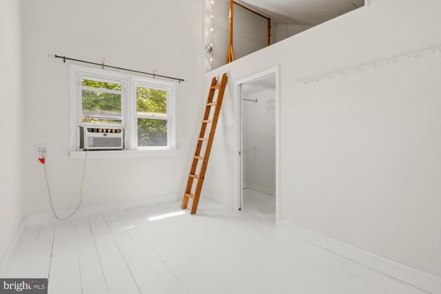 2406 ASPEN ST, Philadelphia, PA 19130