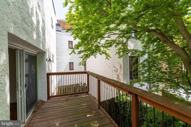 2406 ASPEN ST, Philadelphia, PA 19130