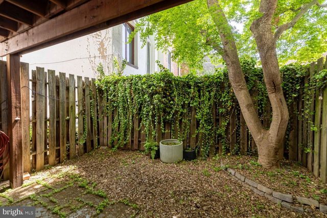 2406 ASPEN ST, Philadelphia, PA 19130