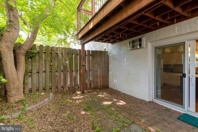 2406 ASPEN ST, Philadelphia, PA 19130