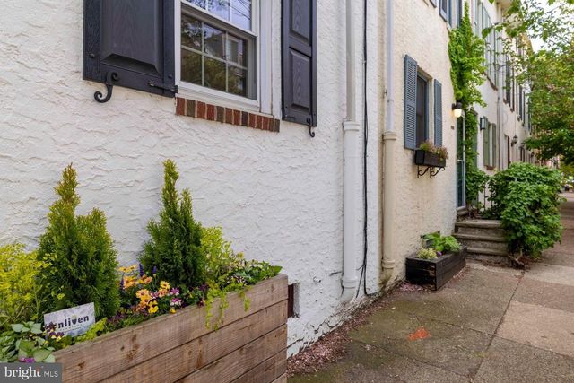 2406 ASPEN ST, Philadelphia, PA 19130