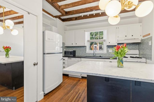 2406 ASPEN ST, Philadelphia, PA 19130