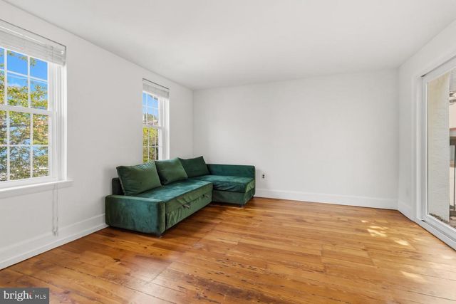 2406 ASPEN ST, Philadelphia, PA 19130