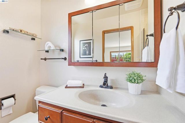 5346 Brophy Dr, Fremont, CA 94536