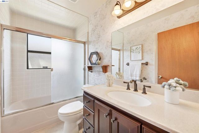 5346 Brophy Dr, Fremont, CA 94536