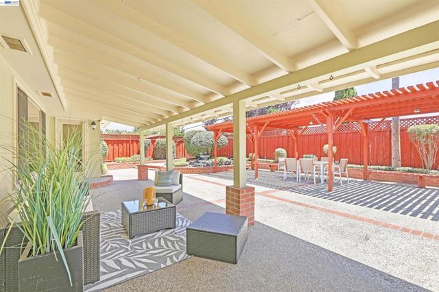 5346 Brophy Dr, Fremont, CA 94536