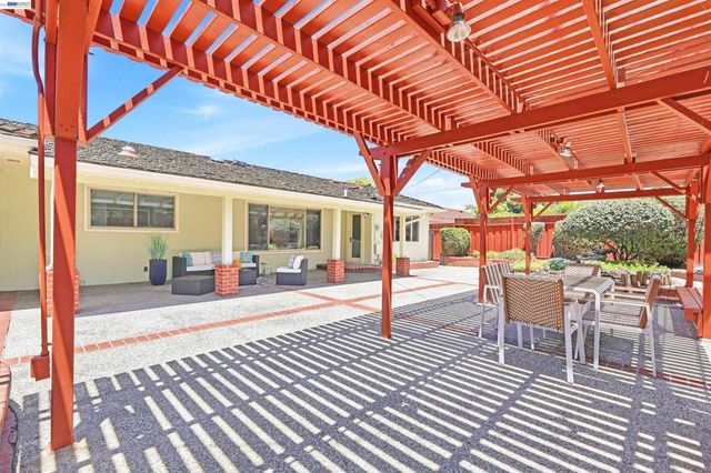 5346 Brophy Dr, Fremont, CA 94536