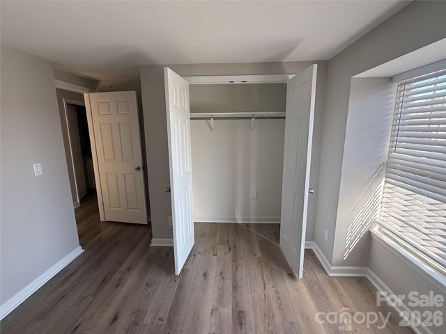 1604 Arlyn Circle J, Charlotte, NC 28213