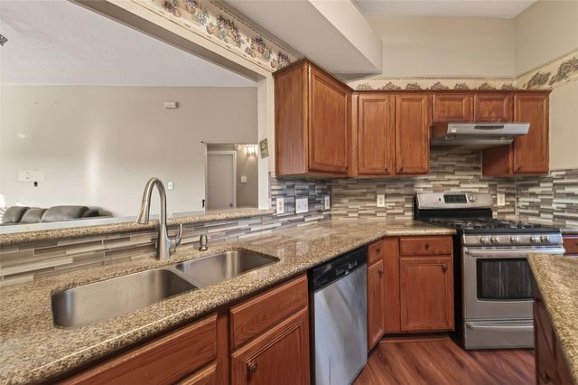 4142 Custer Creek Drive, Missouri City, TX 77459