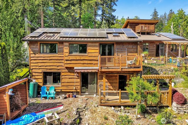 2070 Fairhaven Avenue, Bellingham, WA 98229