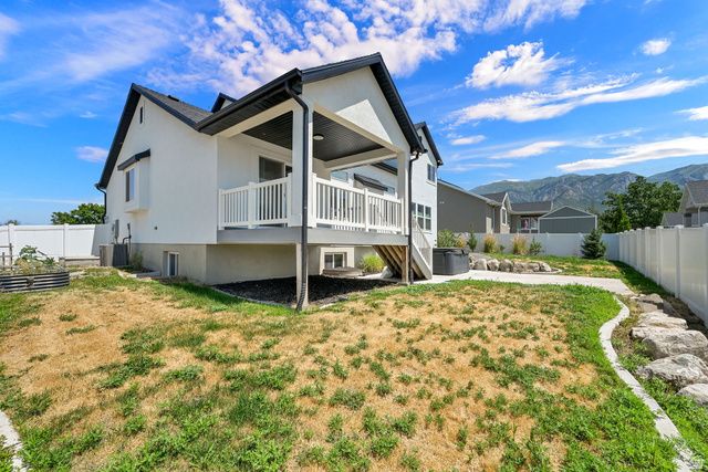 1568 E CHERRY LN, Layton, UT 84040