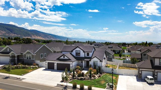 1568 E CHERRY LN, Layton, UT 84040