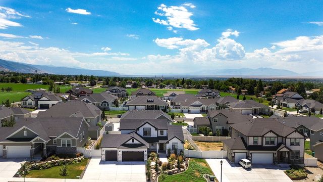 1568 E CHERRY LN, Layton, UT 84040