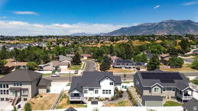 1568 E CHERRY LN, Layton, UT 84040