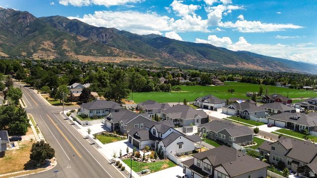 1568 E CHERRY LN, Layton, UT 84040