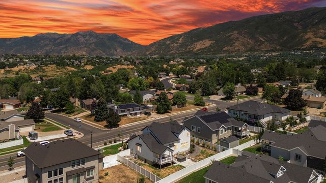 1568 E CHERRY LN, Layton, UT 84040