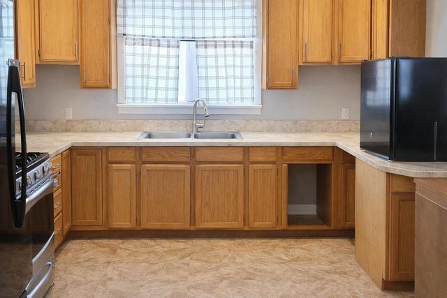 1236 Grand AVENUE, Racine, WI 53403