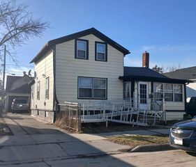 1236 Grand AVENUE, Racine, WI 53403