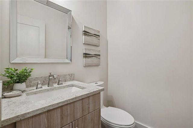 301 Canton Way, Roswell, GA 30075