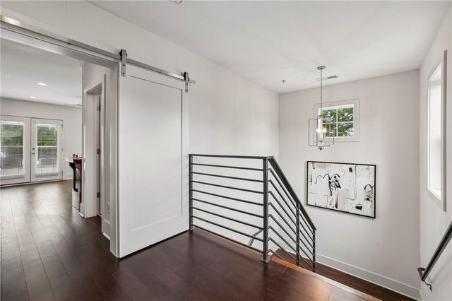 301 Canton Way, Roswell, GA 30075