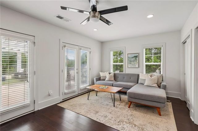 301 Canton Way, Roswell, GA 30075