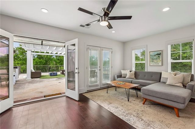 301 Canton Way, Roswell, GA 30075