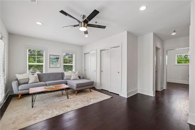 301 Canton Way, Roswell, GA 30075